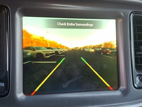 Used 2022 Dodge Challenger SXT image 22