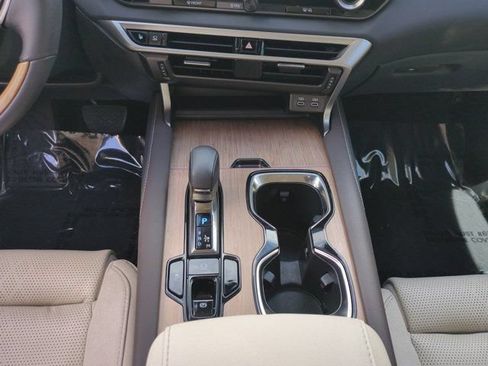 Certified 2024 Lexus RX 350 FWD w/ Convenience Package image 18