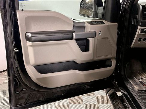 Used 2018 Ford F150 XLT w/ Equipment Group 302A Luxury AWD/4WD image 18