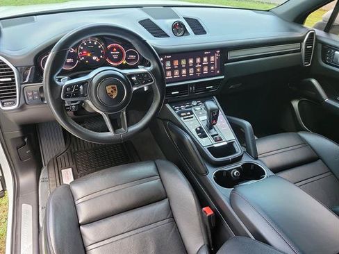 Used 2022 Porsche Cayenne Platinum Edition w/ Premium Package Plus AWD/4WD image 8