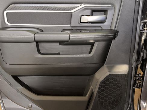 New 2025 RAM 2500 Big Horn AWD/4WD image 36