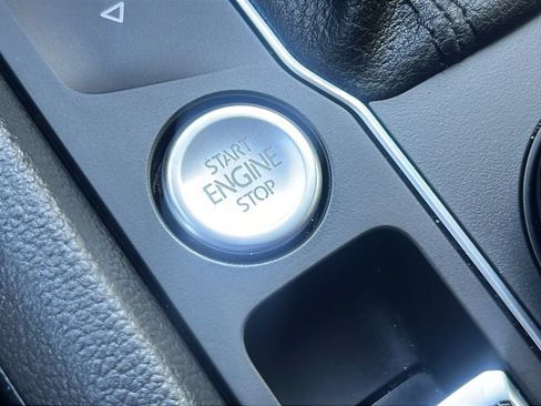 Used 2019 Volkswagen Atlas SEL Premium AWD/4WD image 24