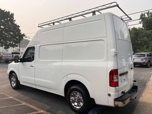 Used 2012 Nissan NV 3500 SV w/ Technology Pkg RWD image 5