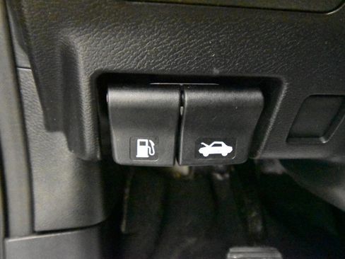 Used 2018 Nissan Murano S image 28