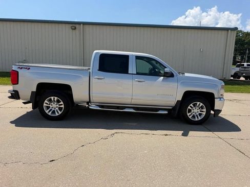 Used 2018 Chevrolet Silverado 1500 LT w/ All Star Edition AWD/4WD image 2