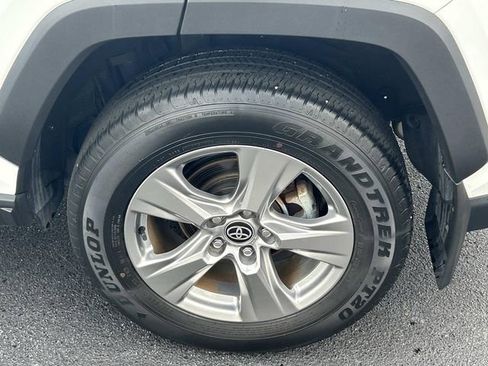 Used 2024 Toyota RAV4 XLE w/ Convenience Package image 14