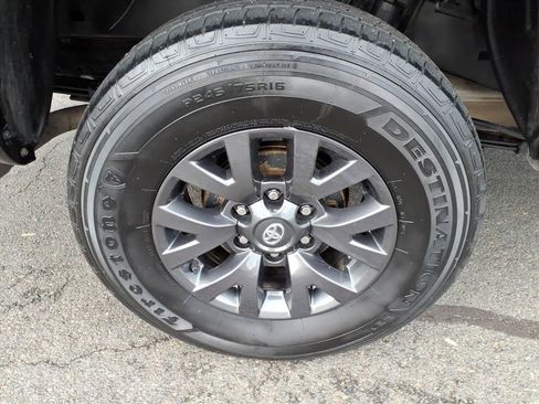 Certified 2023 Toyota Tacoma SR5 image 29