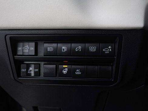 Used 2023 Toyota Tundra Capstone image 28