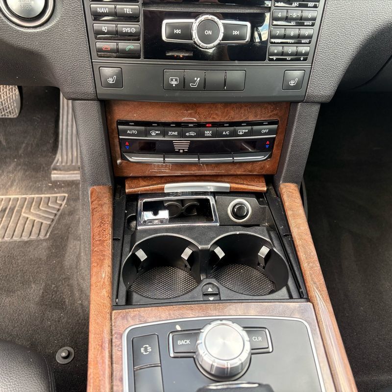 Used 2013 Mercedes-Benz E 350 4MATIC Sedan image 18