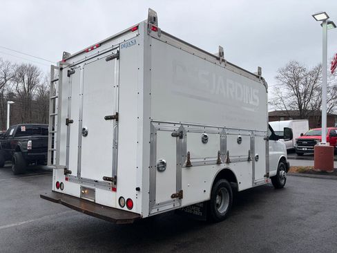 Used 2016 Chevrolet Express 3500 RWD image 7