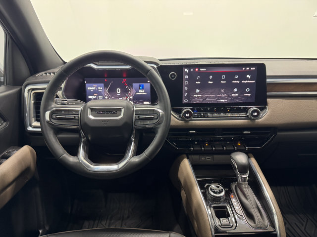 Used 2023 GMC Canyon Denali AWD/4WD image 3