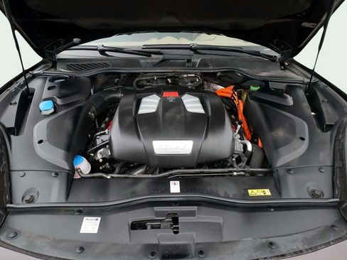 Used 2017 Porsche Cayenne S Platinum AWD/4WD image 11
