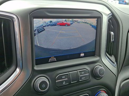 Used 2022 Chevrolet Silverado 1500 LT AWD/4WD image 17