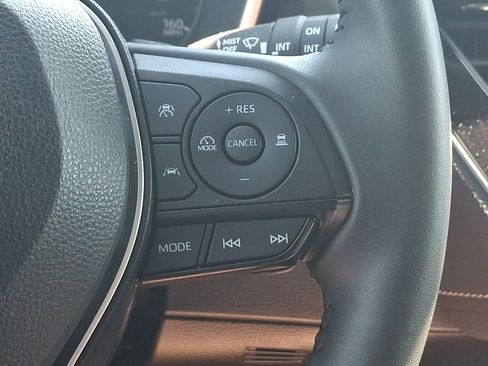 Used 2023 Toyota Corolla SE FWD image 21