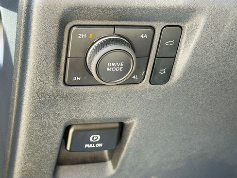 Certified 2025 Ford Expedition Active AWD/4WD image 10