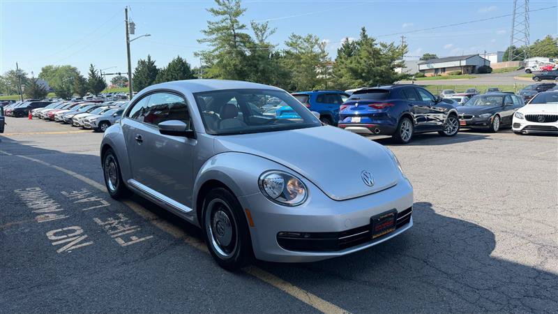 Used 2015 Volkswagen Beetle 1.8T Classic FWD image 3