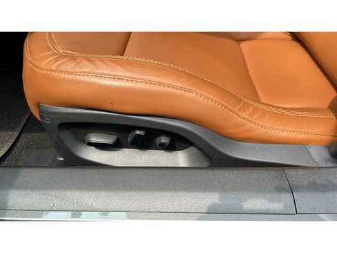 Used 2015 Chevrolet Corvette Z06 w/ 3LZ Preferred Equipment Group RWD image 25