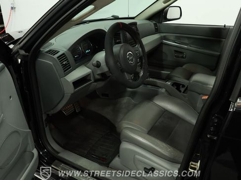 Used 2006 Jeep Grand Cherokee SRT8 w/ SRT Option Group I image 4