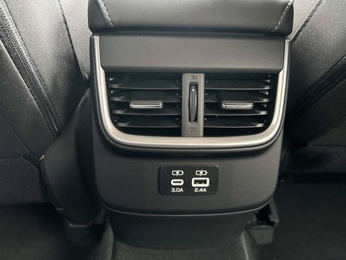 Used 2025 Subaru Outback Premium AWD/4WD image 15