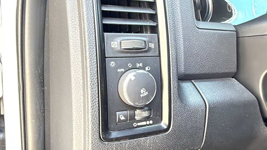 Used 2017 RAM 1500 Rebel w/ Luxury Group RWD image 40