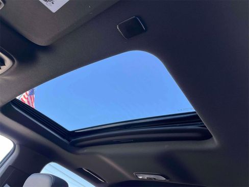 New 2026 GMC Canyon Elevation w/ Convenience Package image 29