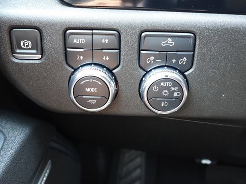 Used 2025 GMC Sierra 1500 Elevation w/ Preferred Package AWD/4WD image 50