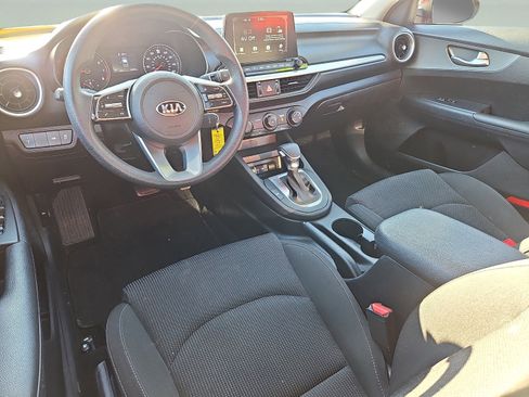 Used 2020 Kia Forte LXS image 2