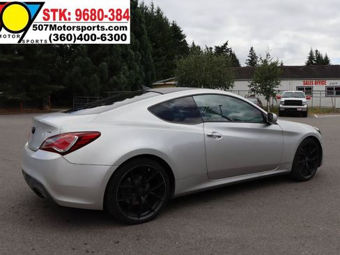 Used 2013 Hyundai Genesis 2.0T RWD image 8