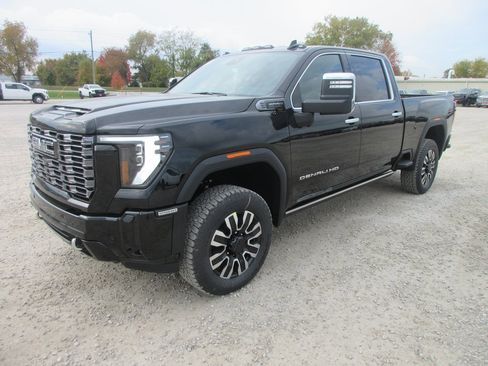 New 2026 GMC Sierra 2500 Denali Ultimate image 11