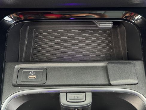 Used 2025 Mercedes-Benz GLA 35 AMG 4MATIC w/ AMG Aerodynamics Package image 33
