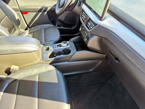 Used 2025 Ford Escape Platinum image 11