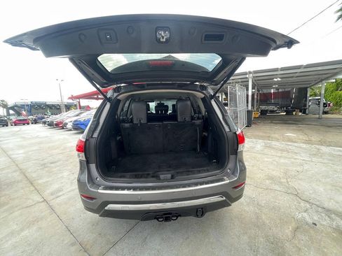 Used 2015 Nissan Pathfinder SL w/ Cargo Package FWD image 17