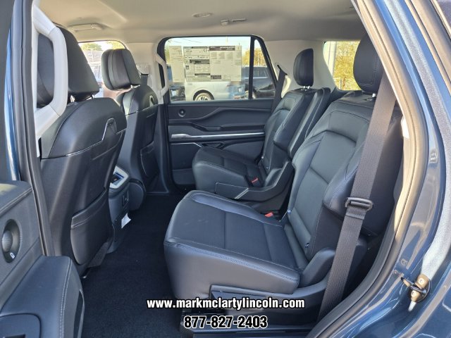 New 2027 Lincoln Navigator Premiere AWD/4WD image 9