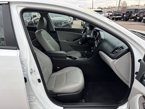 Used 2015 Kia Optima EX image 26