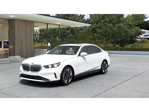 New 2026 BMW 530i w/ Premium Package image 1