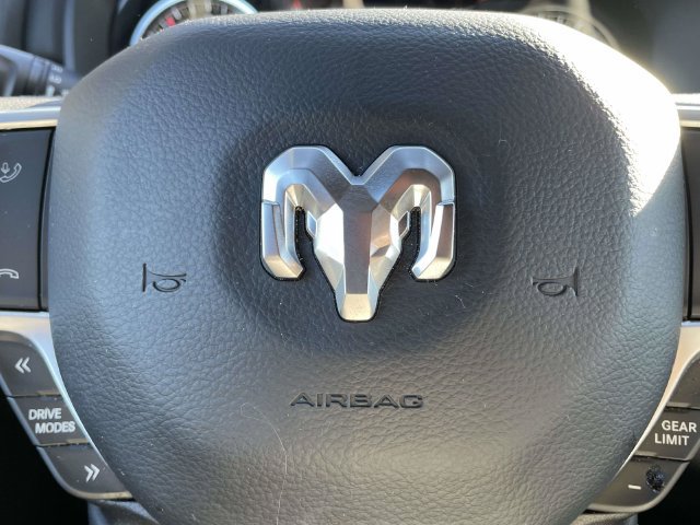 Used 2025 RAM 1500 Big Horn RWD image 17