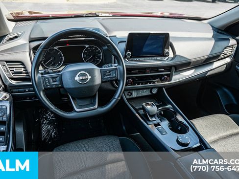 Used 2025 Nissan Rogue SV image 26