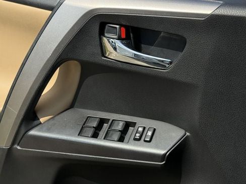 Used 2017 Toyota RAV4 XLE FWD image 24
