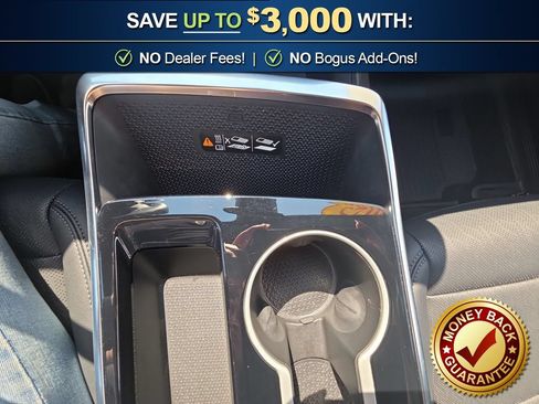 Used 2025 Chevrolet Equinox LT w/ Convenience Package II FWD image 29
