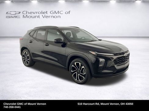 Used 2025 Chevrolet Trax RS w/ Driver Confidence Package FWD image 18