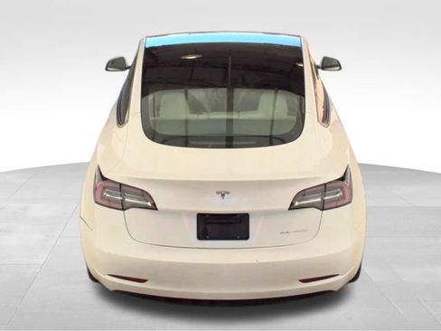 Used 2022 Tesla Model 3 Long Range AWD/4WD image 7