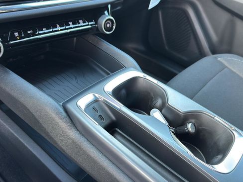 New 2026 Chevrolet Equinox EV LT image 25