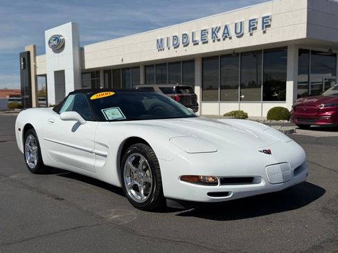 Used 2000 Chevrolet Corvette Convertible image 1
