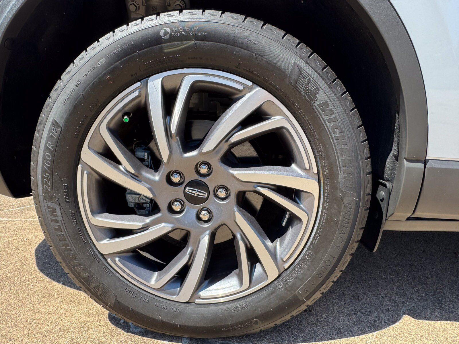 Used 2025 Lincoln Corsair FWD image 18