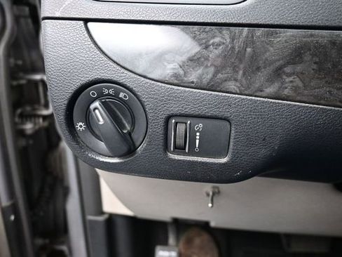 Used 2013 Dodge Grand Caravan SE FWD image 24