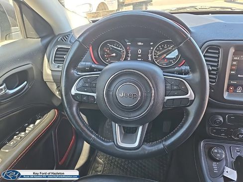 Used 2019 Jeep Compass Trailhawk AWD/4WD image 25