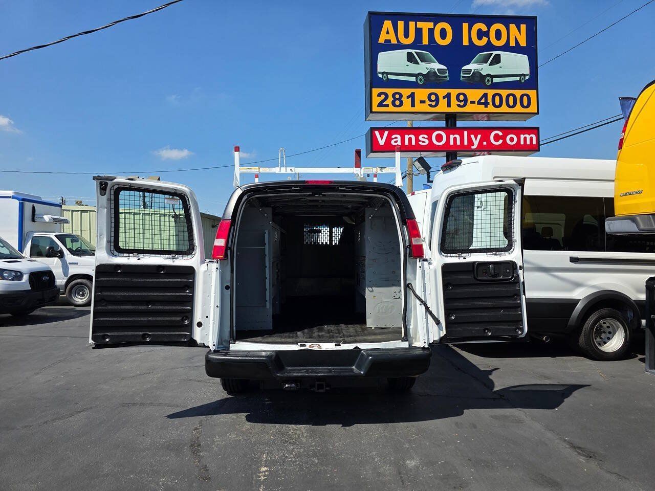 Used 2020 Chevrolet Express 2500 Extended w/ Driver Convenience Package RWD image 14