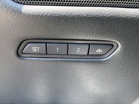 Used 2017 Cadillac XT5 Premium Luxury w/ Driver Assist Package FWD image 33