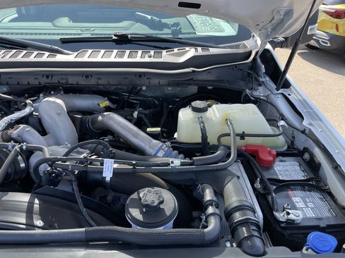 Used 2024 Ford F250 XLT image 40