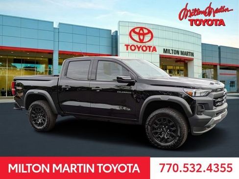 Used 2026 Chevrolet Colorado Trail Boss AWD/4WD image 1